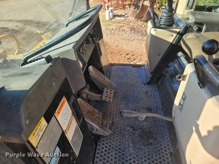 image for item DR3367 2001 Caterpillar 963C  track loader