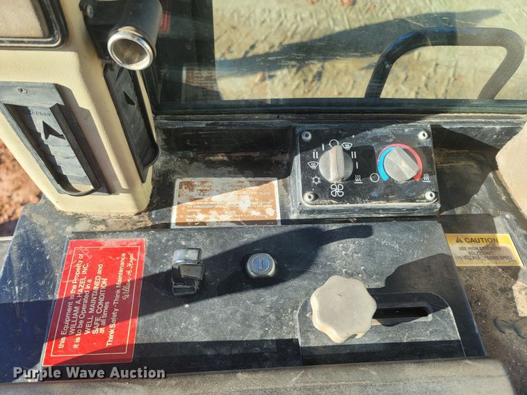 image for item DR3367 2001 Caterpillar 963C  track loader