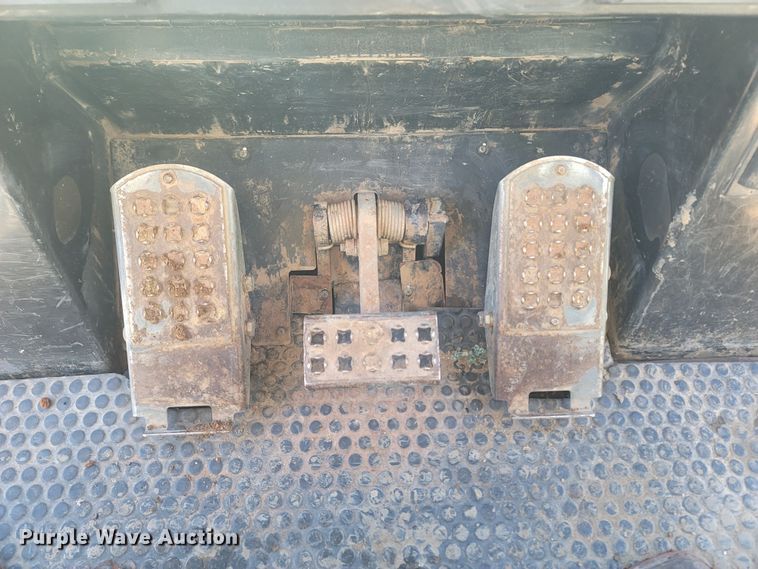 image for item DR3367 2001 Caterpillar 963C  track loader