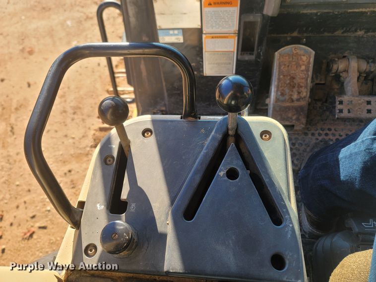 image for item DR3367 2001 Caterpillar 963C  track loader