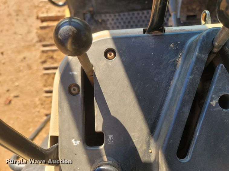 image for item DR3367 2001 Caterpillar 963C  track loader