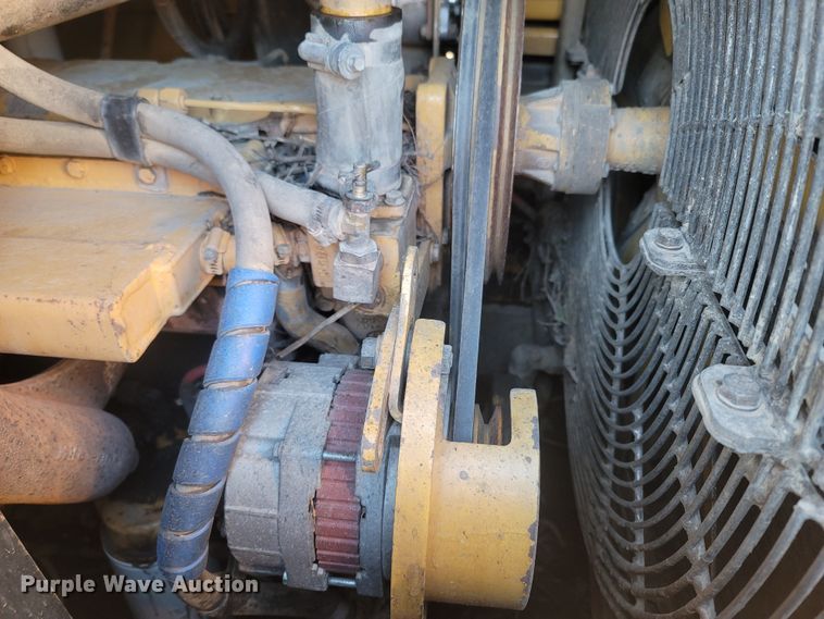 image for item DR3367 2001 Caterpillar 963C  track loader