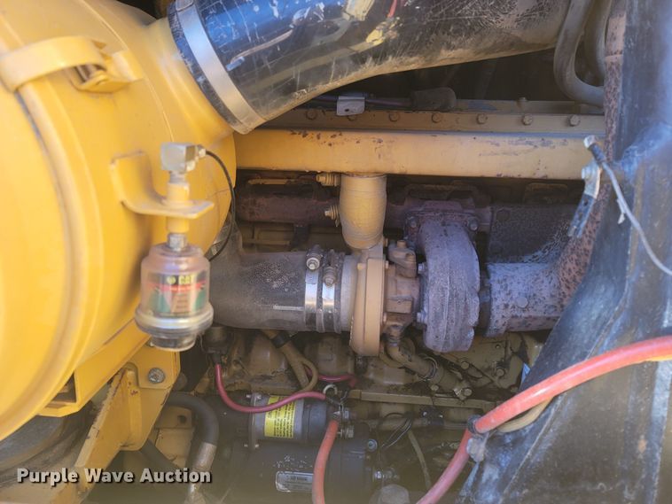 image for item DR3367 2001 Caterpillar 963C  track loader