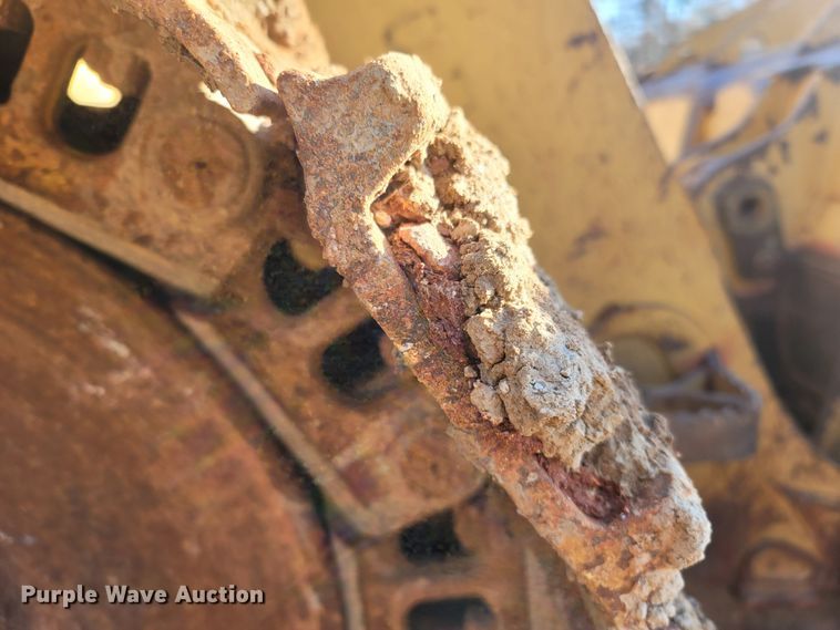 image for item DR3367 2001 Caterpillar 963C  track loader