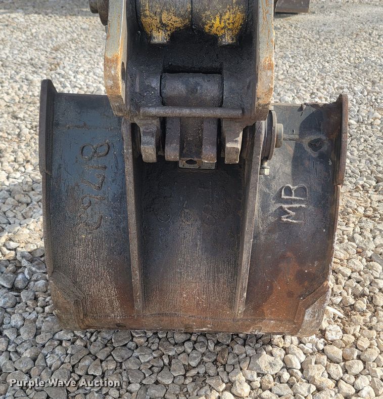 image for item DR3368 2013 Komatsu PC88MR-8  mini excavator