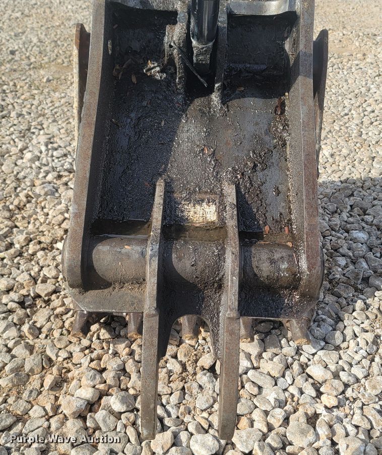 image for item DR3368 2013 Komatsu PC88MR-8  mini excavator