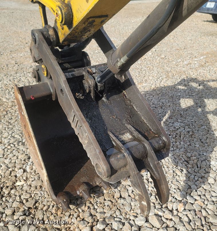 image for item DR3368 2013 Komatsu PC88MR-8  mini excavator