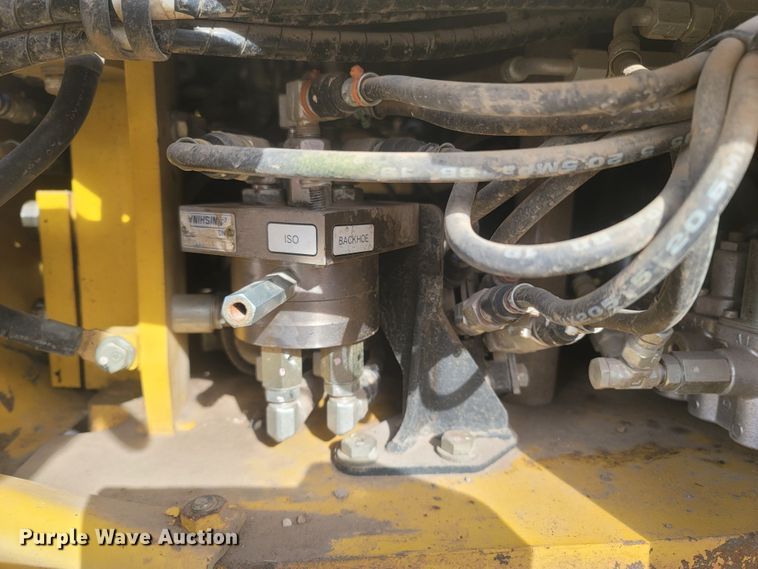 image for item DR3368 2013 Komatsu PC88MR-8  mini excavator