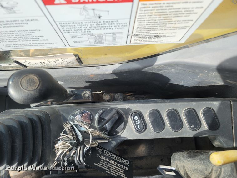 image for item DR3368 2013 Komatsu PC88MR-8  mini excavator