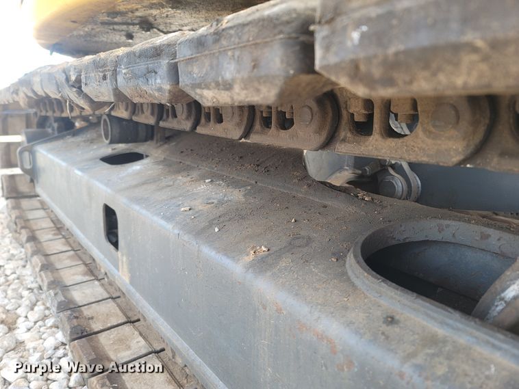 image for item DR3368 2013 Komatsu PC88MR-8  mini excavator