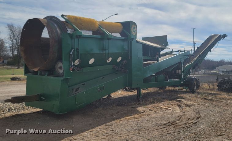 image for item DR3369 McCloskey 512R  trommel screen