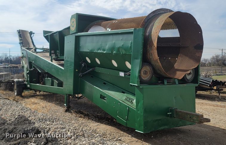 image for item DR3369 McCloskey 512R  trommel screen