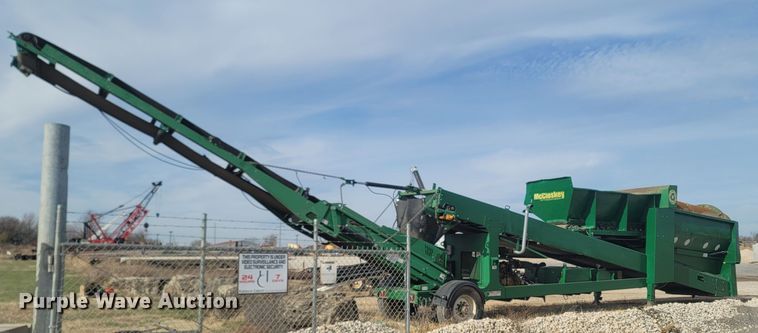 image for item DR3369 McCloskey 512R  trommel screen