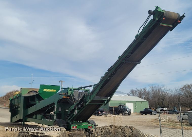 image for item DR3369 McCloskey 512R  trommel screen