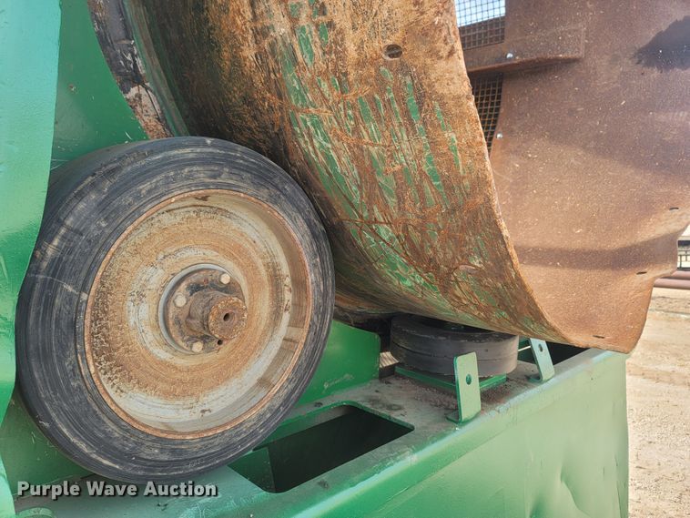 image for item DR3369 McCloskey 512R  trommel screen