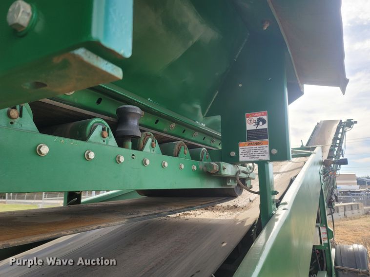 image for item DR3369 McCloskey 512R  trommel screen