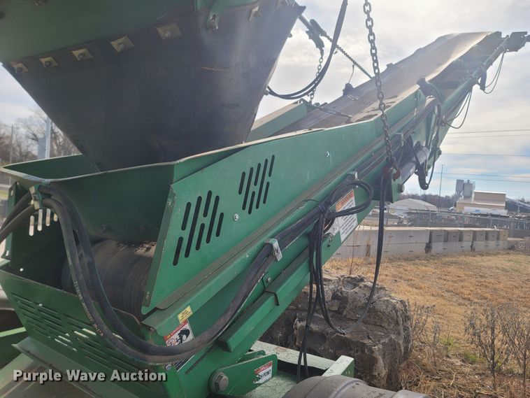 image for item DR3369 McCloskey 512R  trommel screen