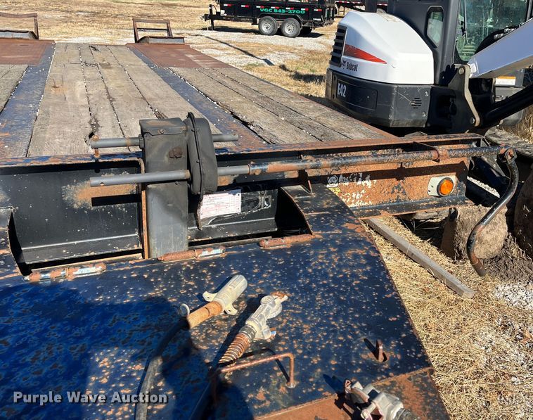 image for item DR7354 2010 Holden  equipment trailer