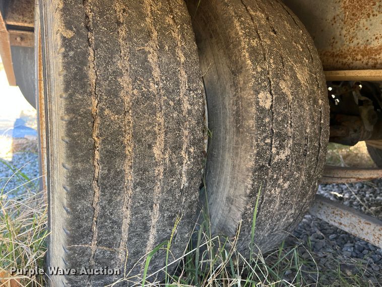 image for item DR7354 2010 Holden  equipment trailer