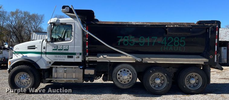 image for item DR7355 2018 Volvo VHD  dump truck