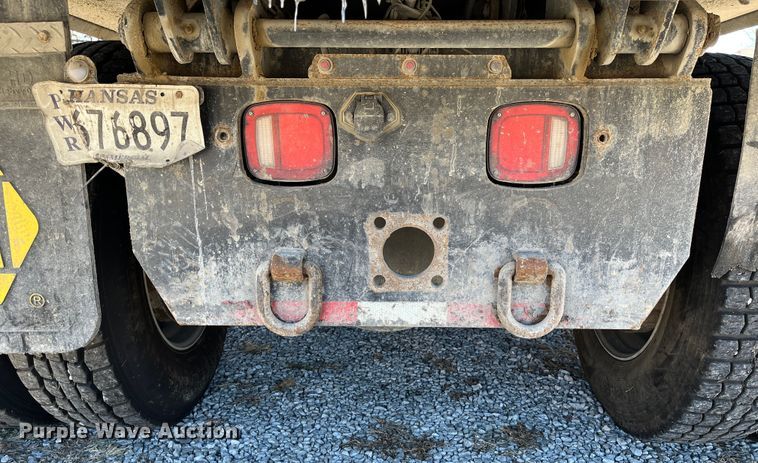 image for item DR7355 2018 Volvo VHD  dump truck