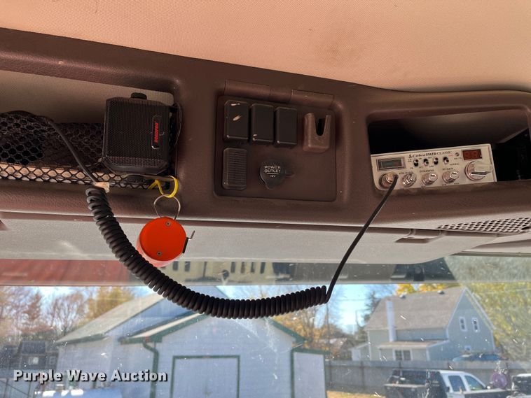 image for item DR7355 2018 Volvo VHD  dump truck