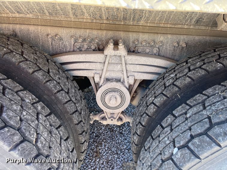 image for item DR7355 2018 Volvo VHD  dump truck