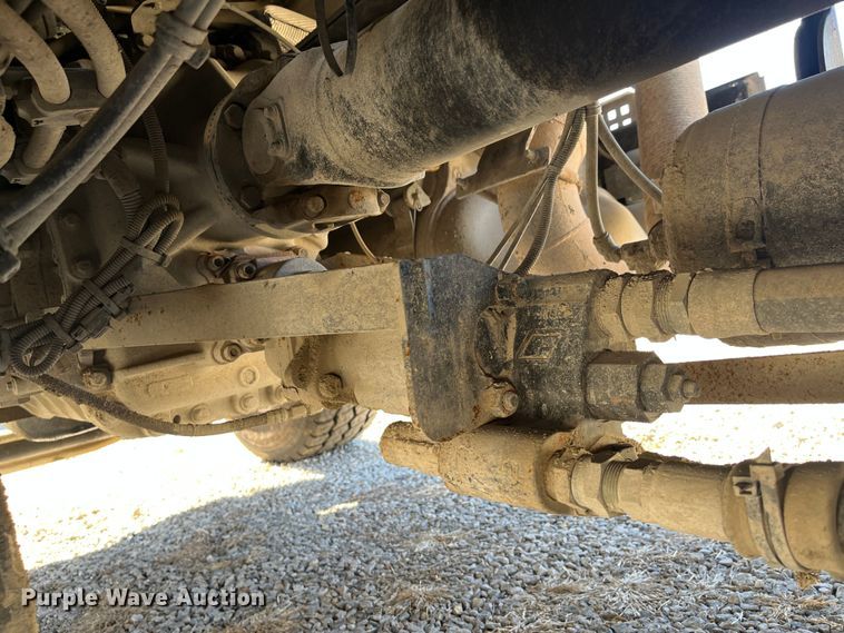 image for item DR7355 2018 Volvo VHD  dump truck