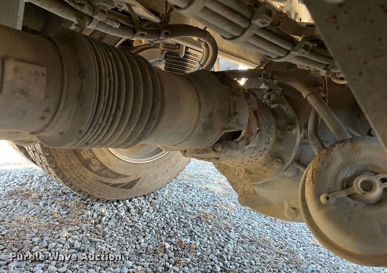 image for item DR7355 2018 Volvo VHD  dump truck