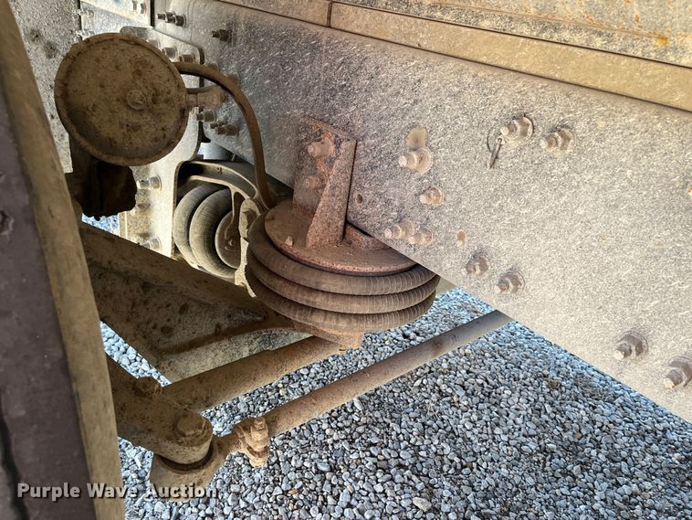 image for item DR7355 2018 Volvo VHD  dump truck