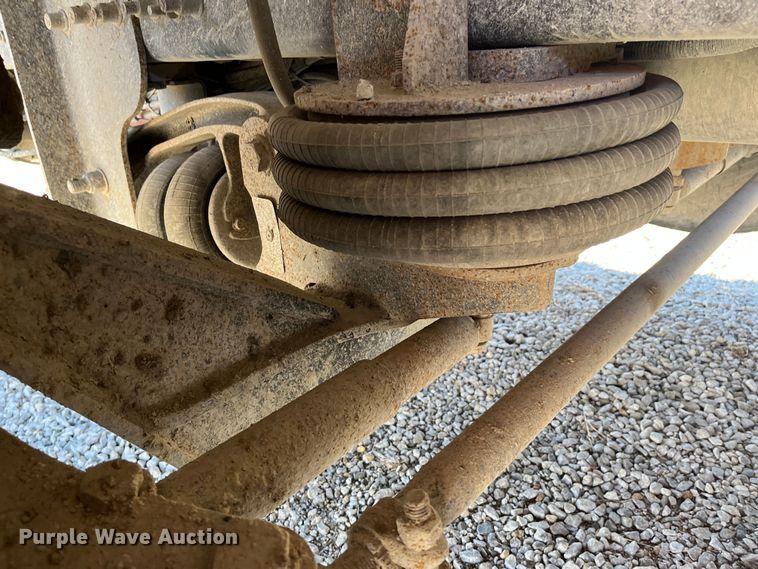 image for item DR7355 2018 Volvo VHD  dump truck