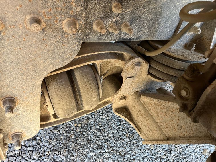 image for item DR7355 2018 Volvo VHD  dump truck