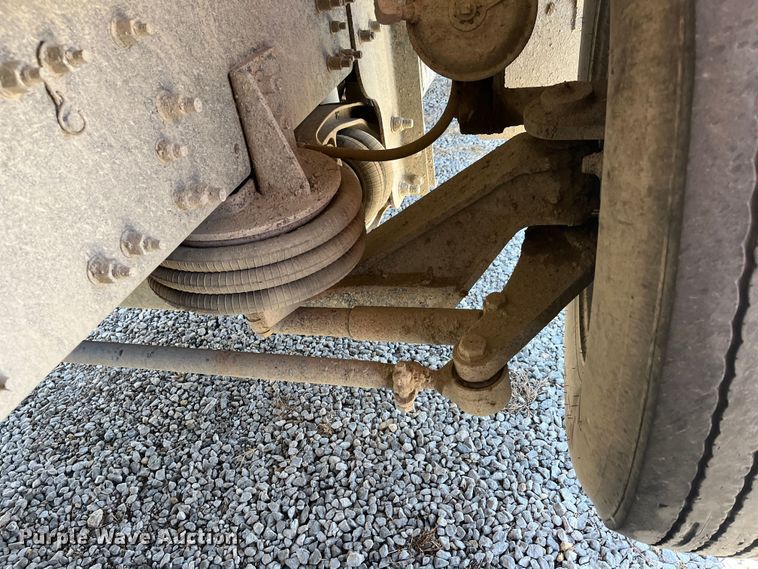 image for item DR7355 2018 Volvo VHD  dump truck