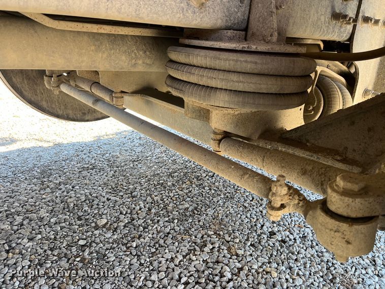 image for item DR7355 2018 Volvo VHD  dump truck