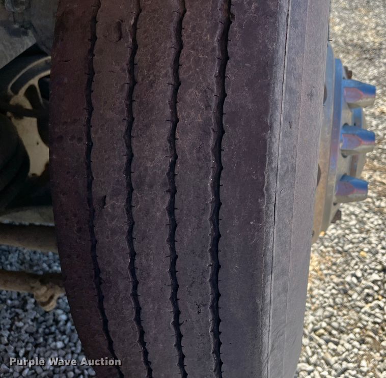 image for item DR7355 2018 Volvo VHD  dump truck