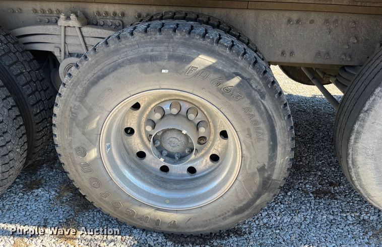 image for item DR7355 2018 Volvo VHD  dump truck