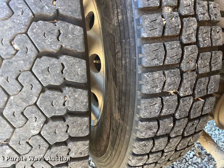 image for item DR7355 2018 Volvo VHD  dump truck