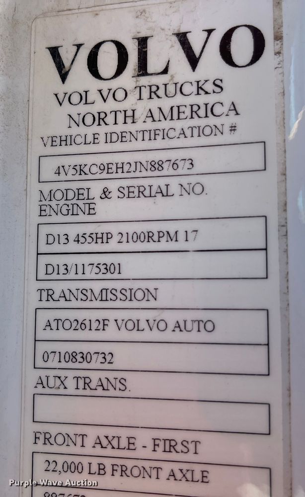 image for item DR7355 2018 Volvo VHD  dump truck