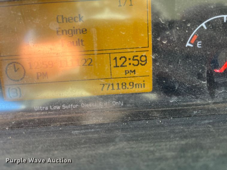 image for item DR7356 2016 Volvo VHD  dump truck