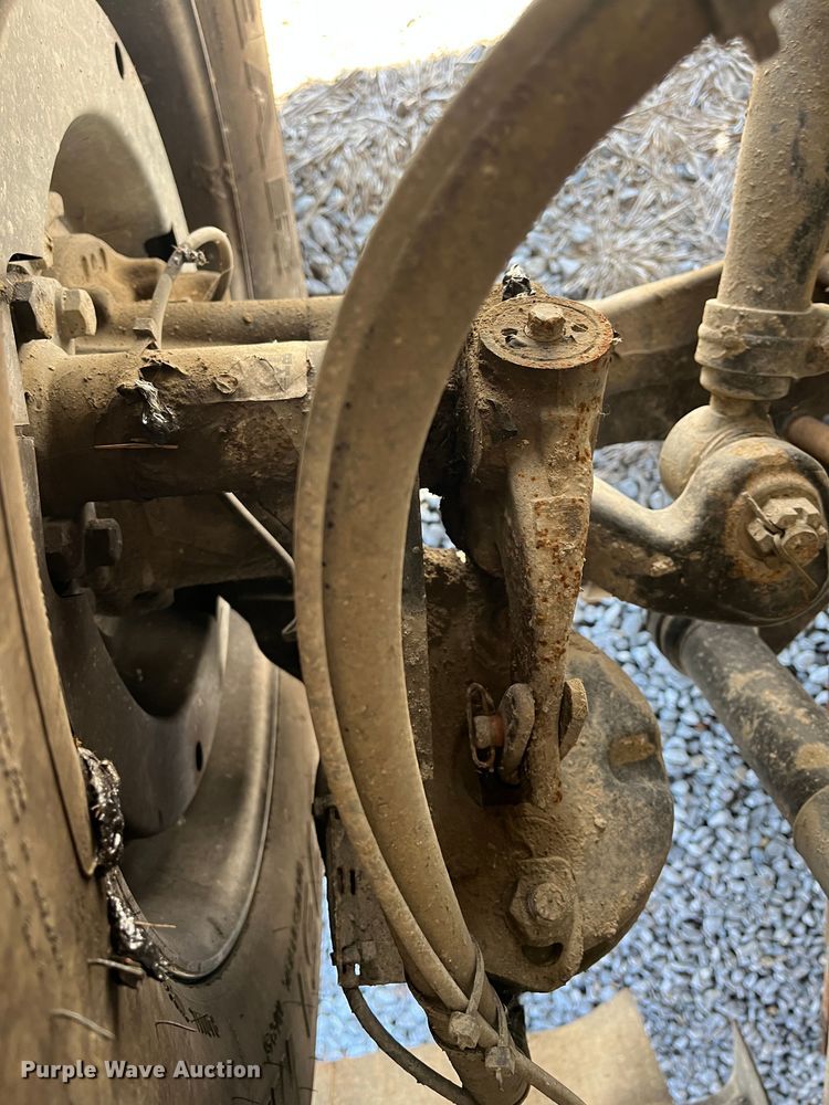 image for item DR7356 2016 Volvo VHD  dump truck