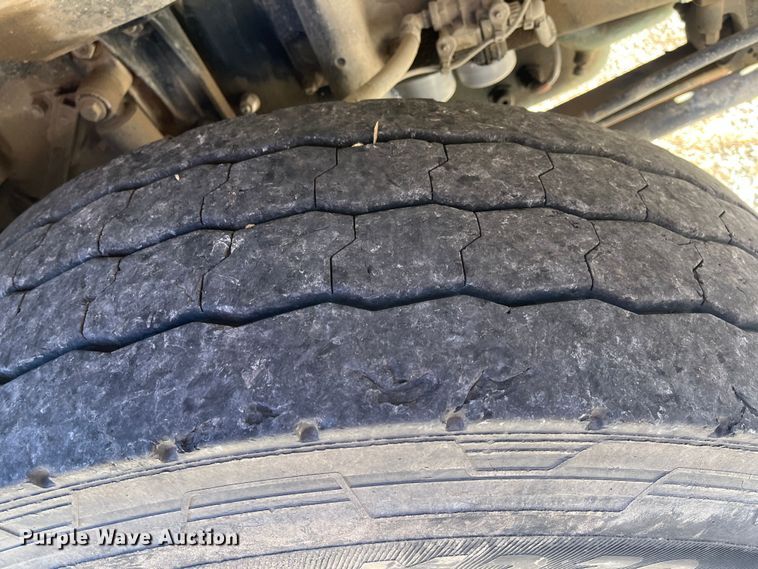 image for item DR7356 2016 Volvo VHD  dump truck