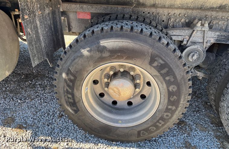 image for item DR7356 2016 Volvo VHD  dump truck