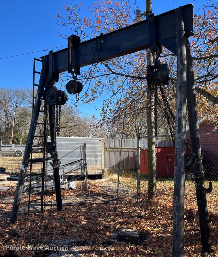 image for item DR7358 A-frame hoist