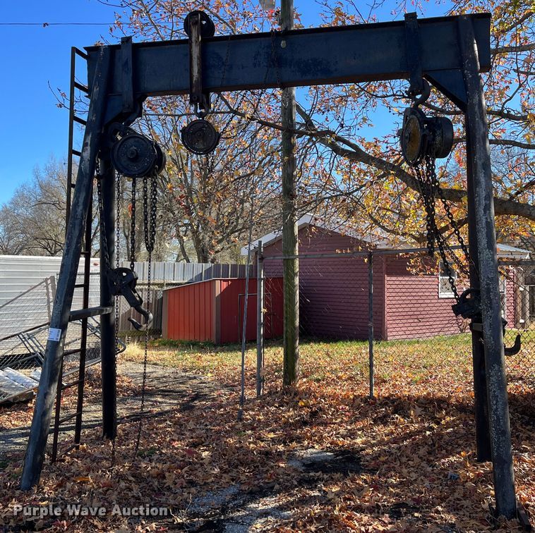 image for item DR7358 A-frame hoist