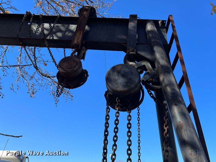 image for item DR7358 A-frame hoist