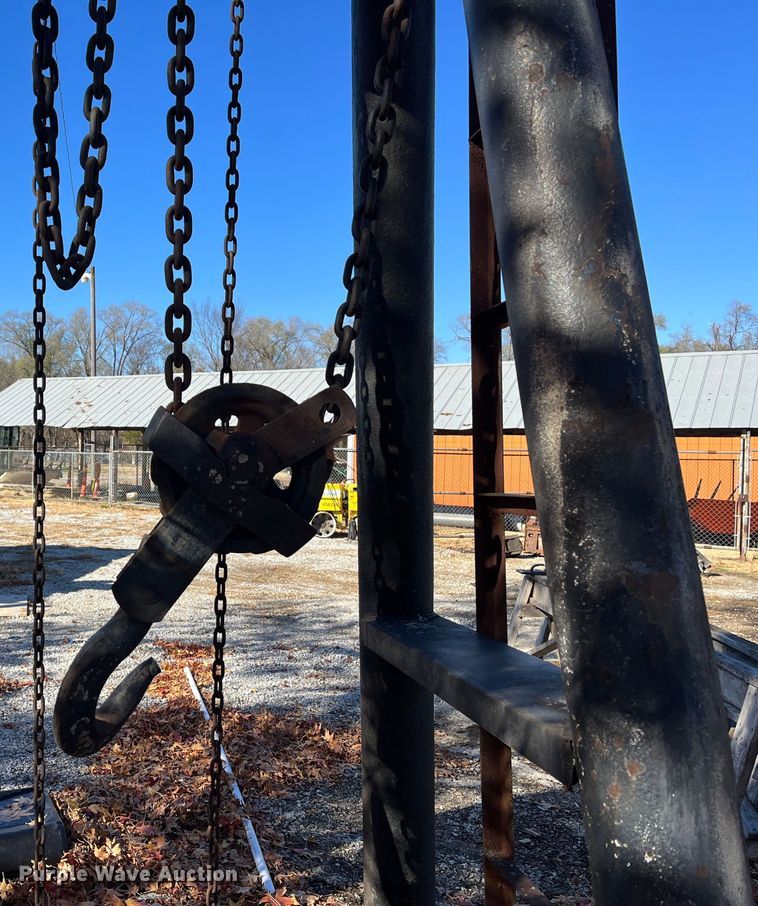 image for item DR7358 A-frame hoist