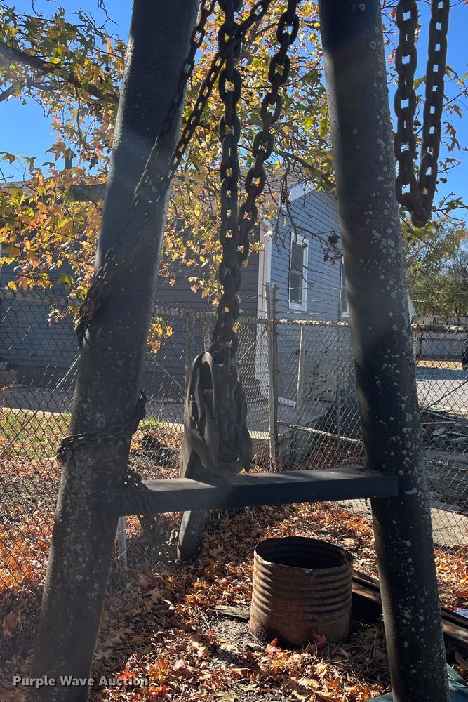 image for item DR7358 A-frame hoist