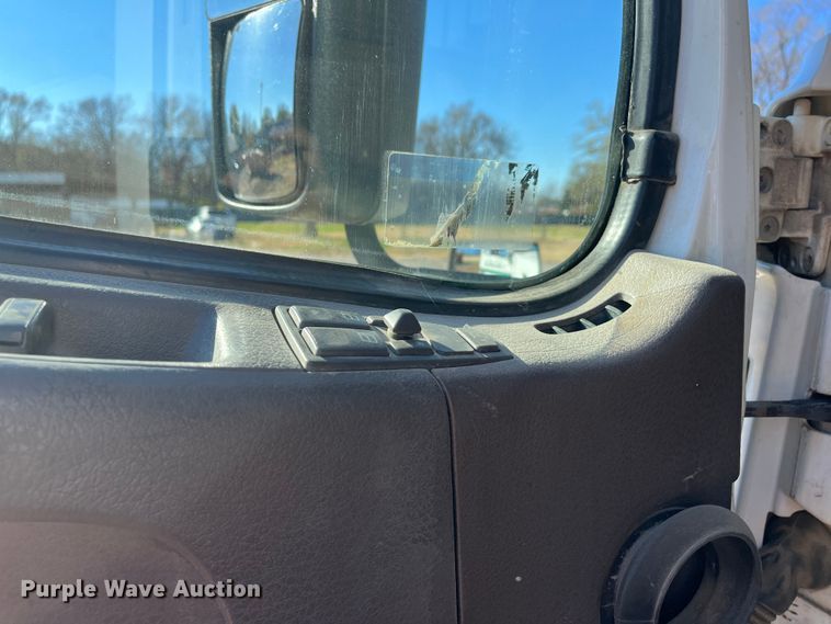 image for item DR7359 2014 Volvo VNL  semi truck