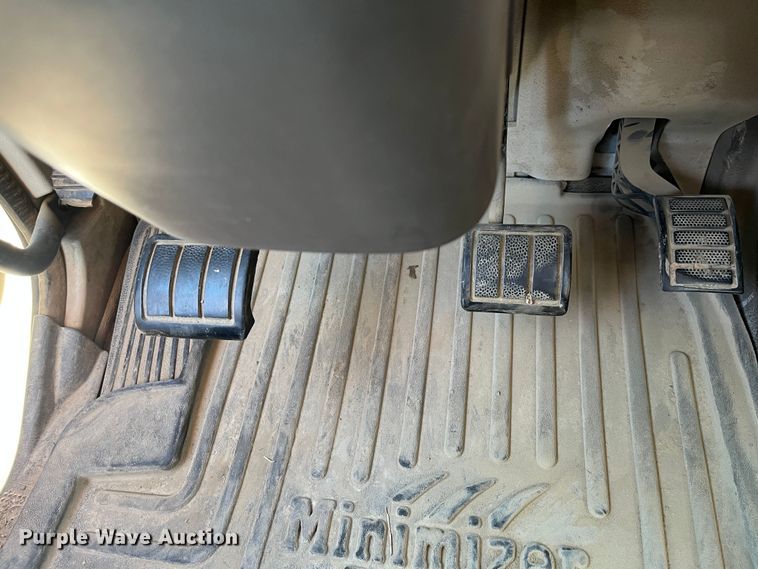 image for item DR7359 2014 Volvo VNL  semi truck