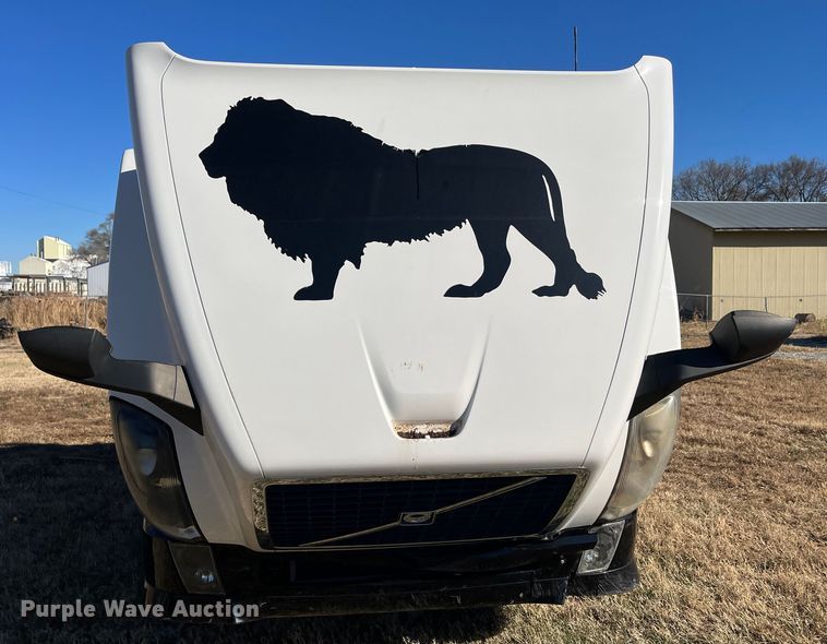 image for item DR7359 2014 Volvo VNL  semi truck